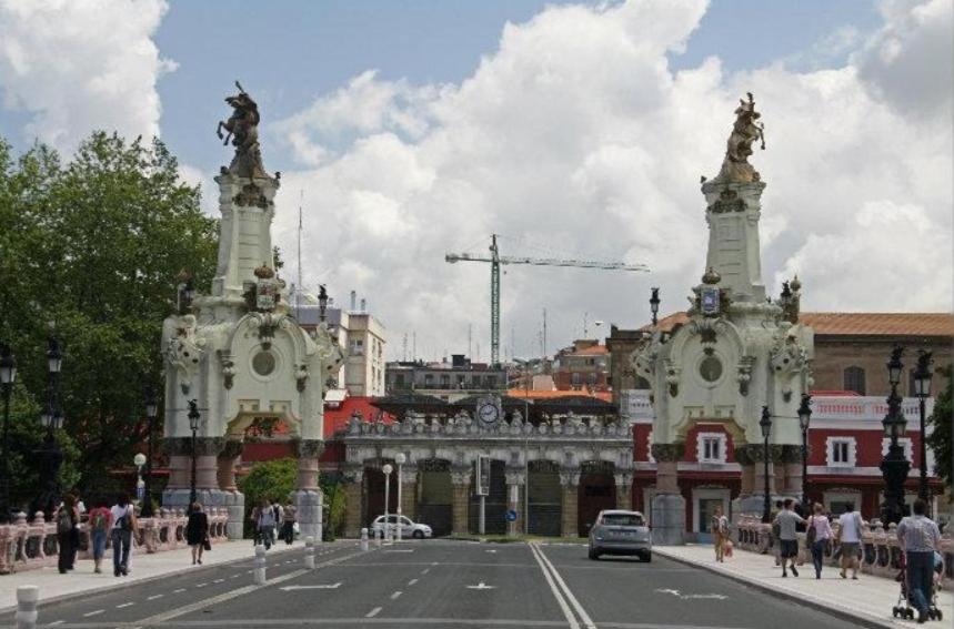 Big 4 Rooms In A Centric Home Parking Included San Sebastian Luaran gambar